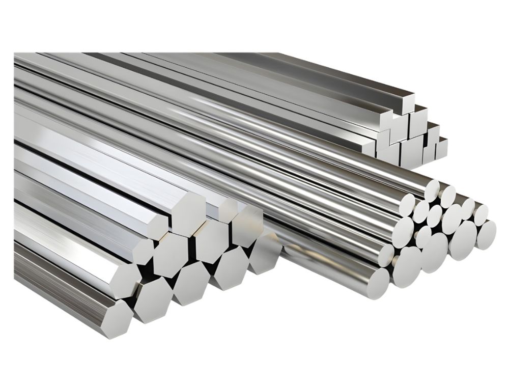 Barras de aço polido em diferentes formatos e medidas precisas ilustrando o que é ferro trefilado na indústria metalúrgica